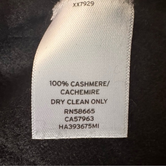 Halogen Cashmere Turtleneck Black Sweater Size Small - Picture 9 of 9